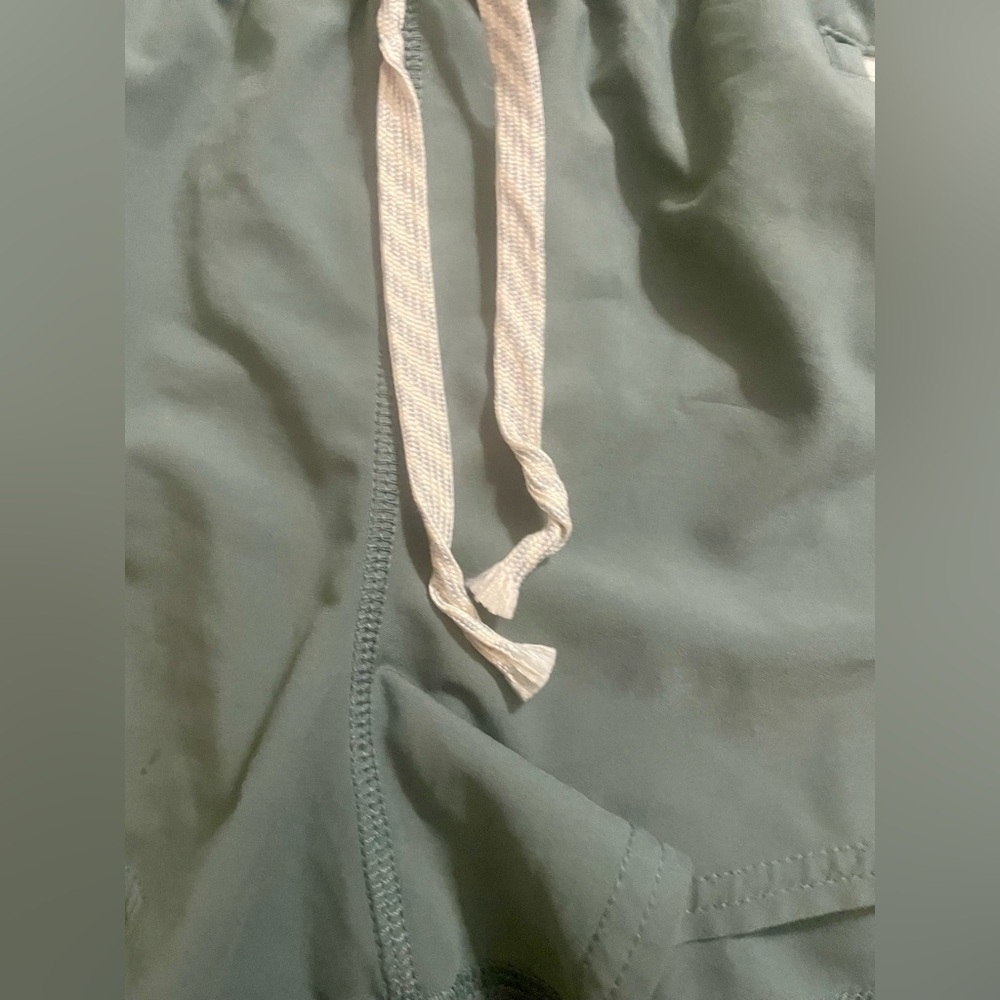Vuori Shorts Women’s Small Green Clementine Lined Elastic Running VW304 Athletic - Picture 11 of 12